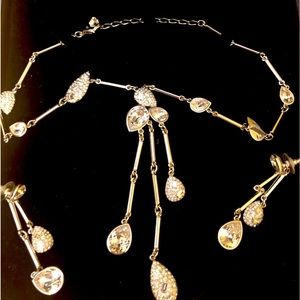 STUNNING SWAROVSKI CRYSTAL NECKLACE/DROP EARRINGS! ATTENTION BRIDES/GRADS!